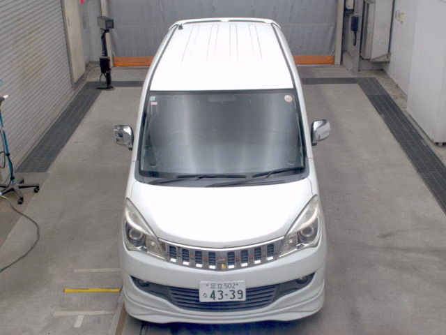 MITSUBISHI DELICA D:2