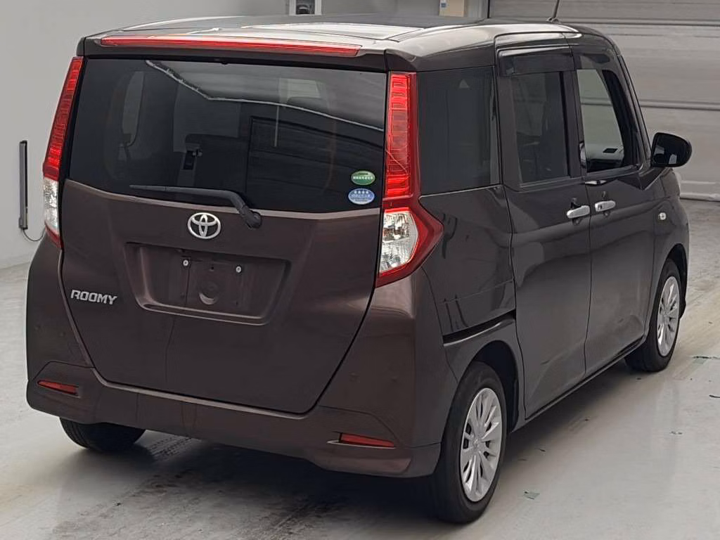 TOYOTA ROOMY