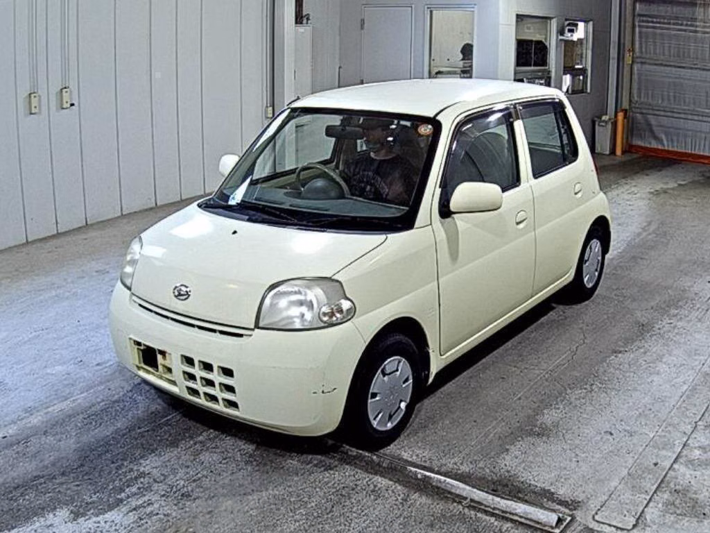 DAIHATSU ESSE
