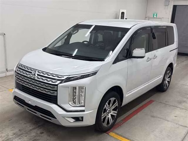 MITSUBISHI DELICA D:5