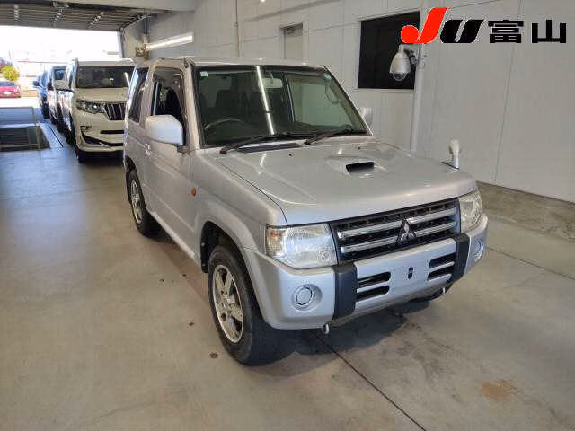 MITSUBISHI PAJERO MINI