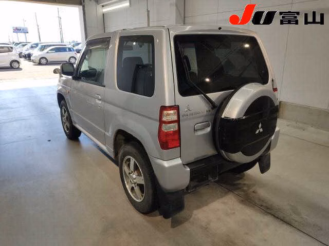 MITSUBISHI PAJERO MINI