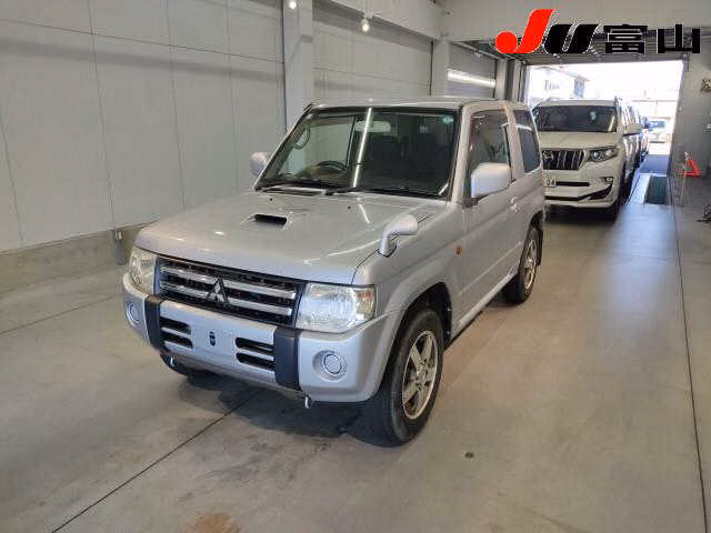 MITSUBISHI PAJERO MINI