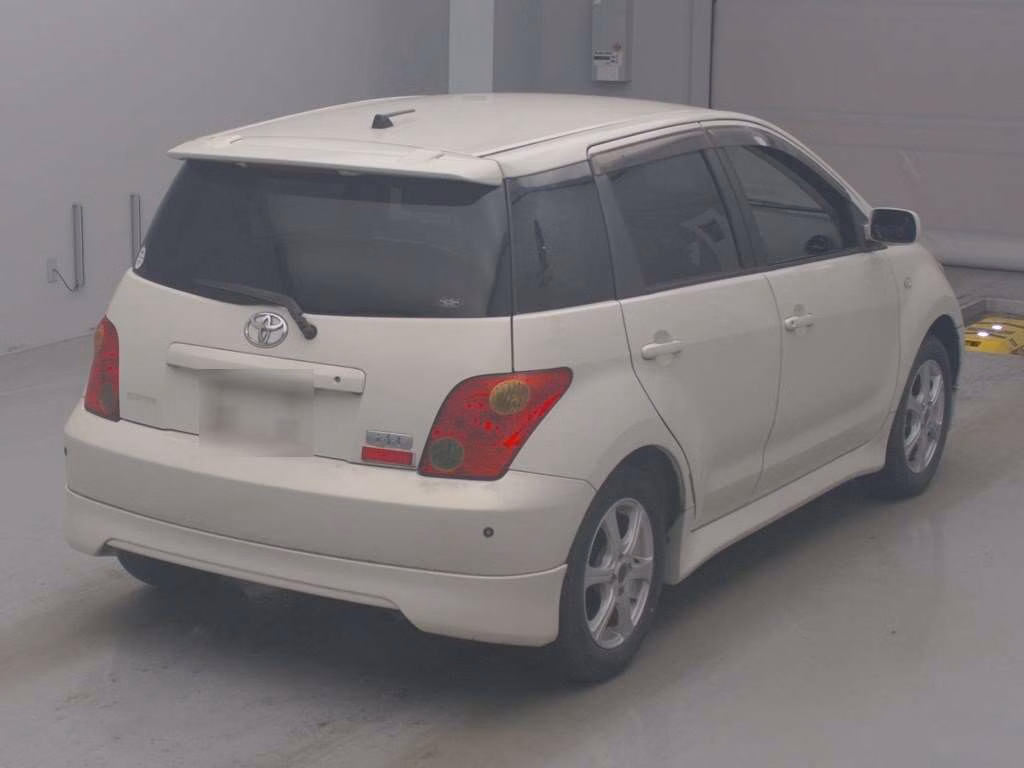 TOYOTA IST