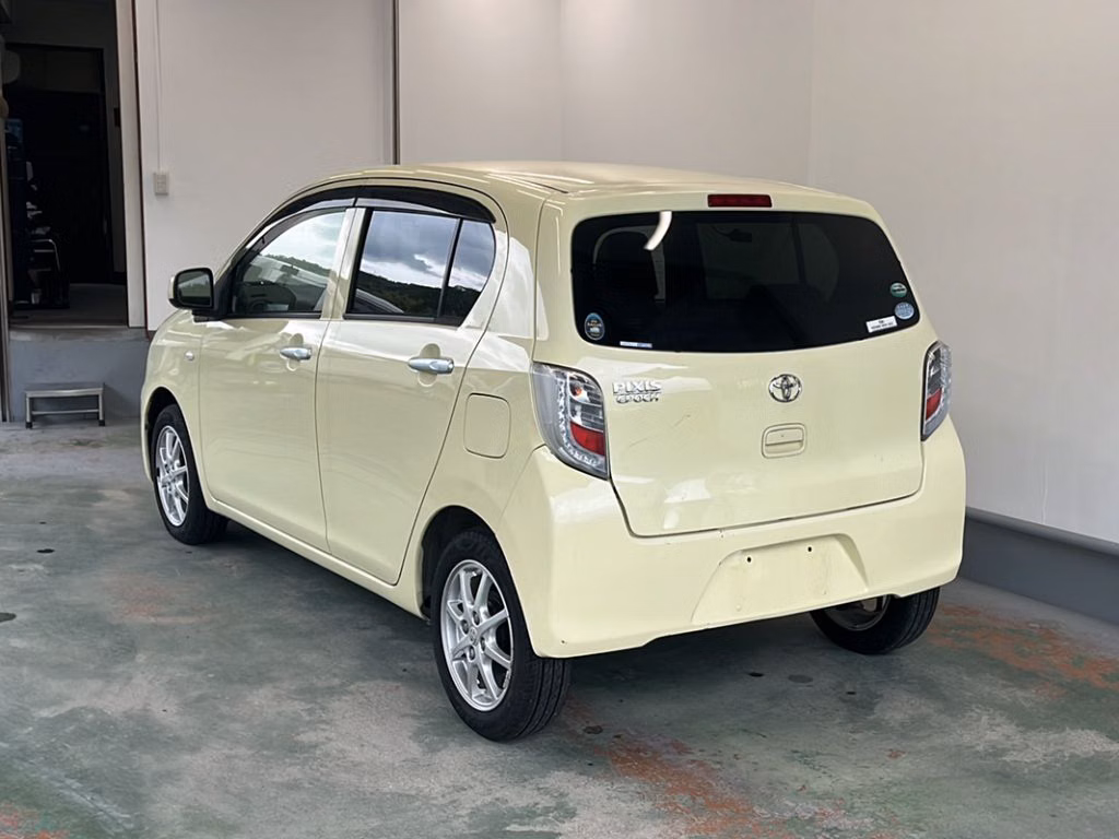 TOYOTA PIXIS EPOCH