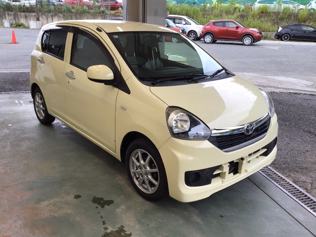 TOYOTA PIXIS EPOCH