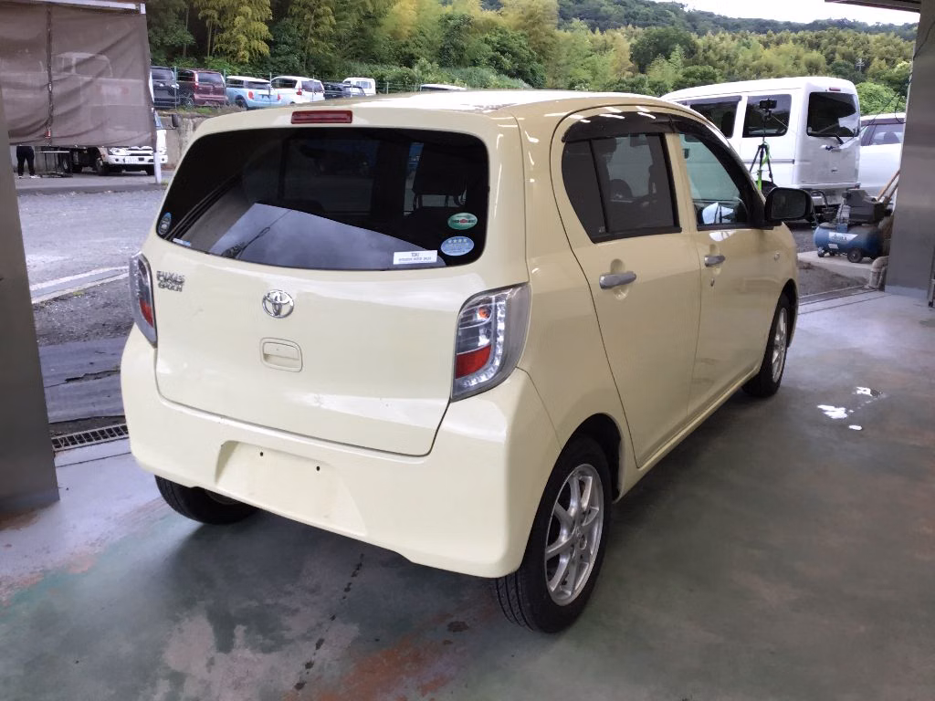 TOYOTA PIXIS EPOCH