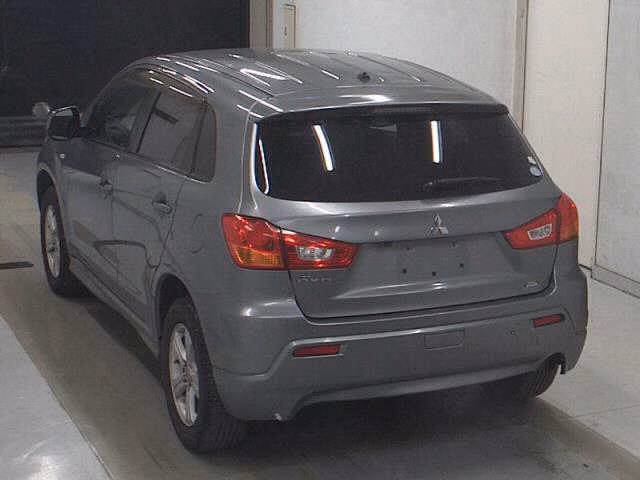 MITSUBISHI RVR