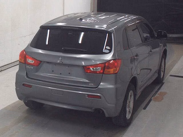 MITSUBISHI RVR