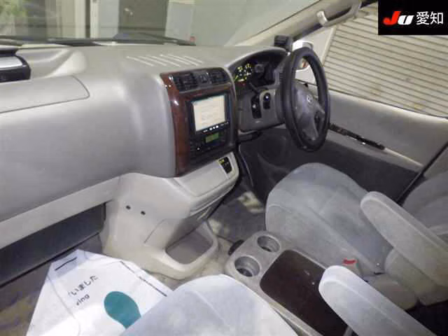 TOYOTA GRAND HIACE