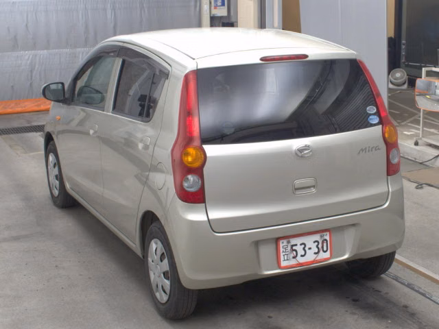 DAIHATSU MIRA