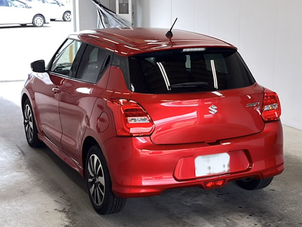 SUZUKI SWIFT