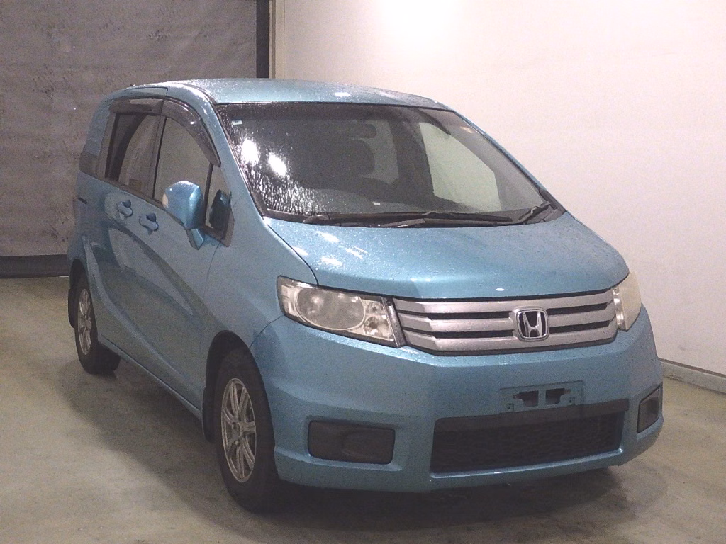 HONDA FREED SPIKE