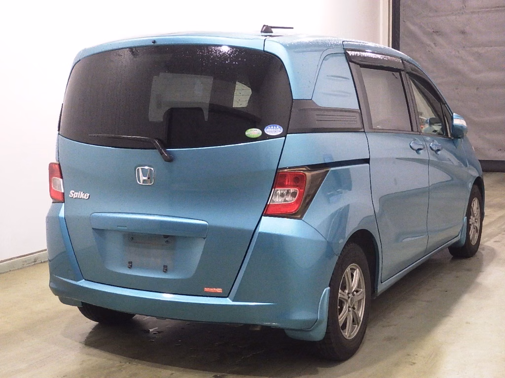 HONDA FREED SPIKE
