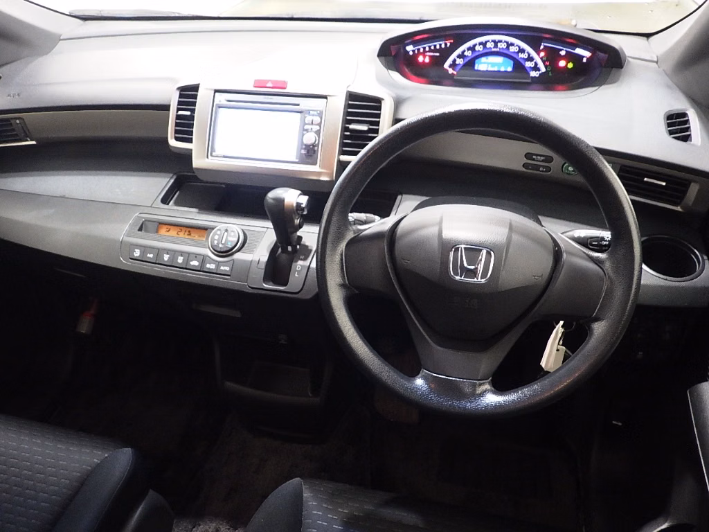 HONDA FREED SPIKE