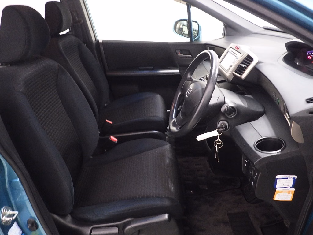 HONDA FREED SPIKE