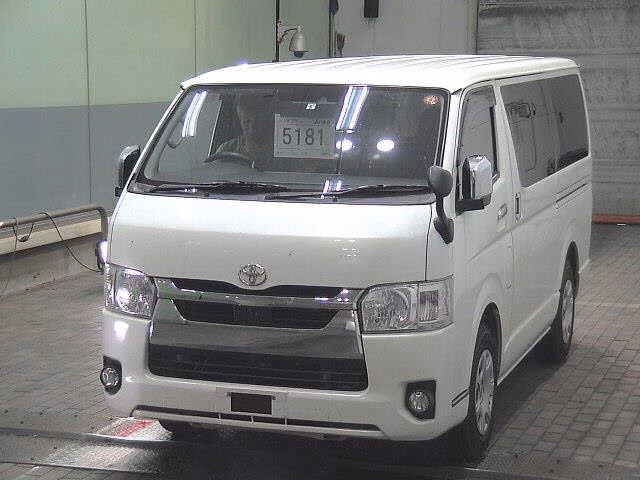 TOYOTA REGIUS ACE