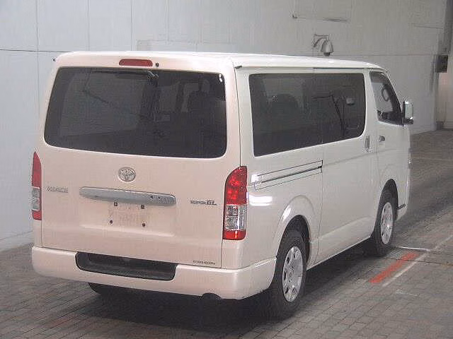 TOYOTA REGIUS ACE