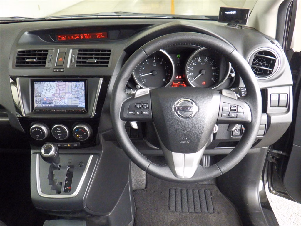 NISSAN LAFESTA