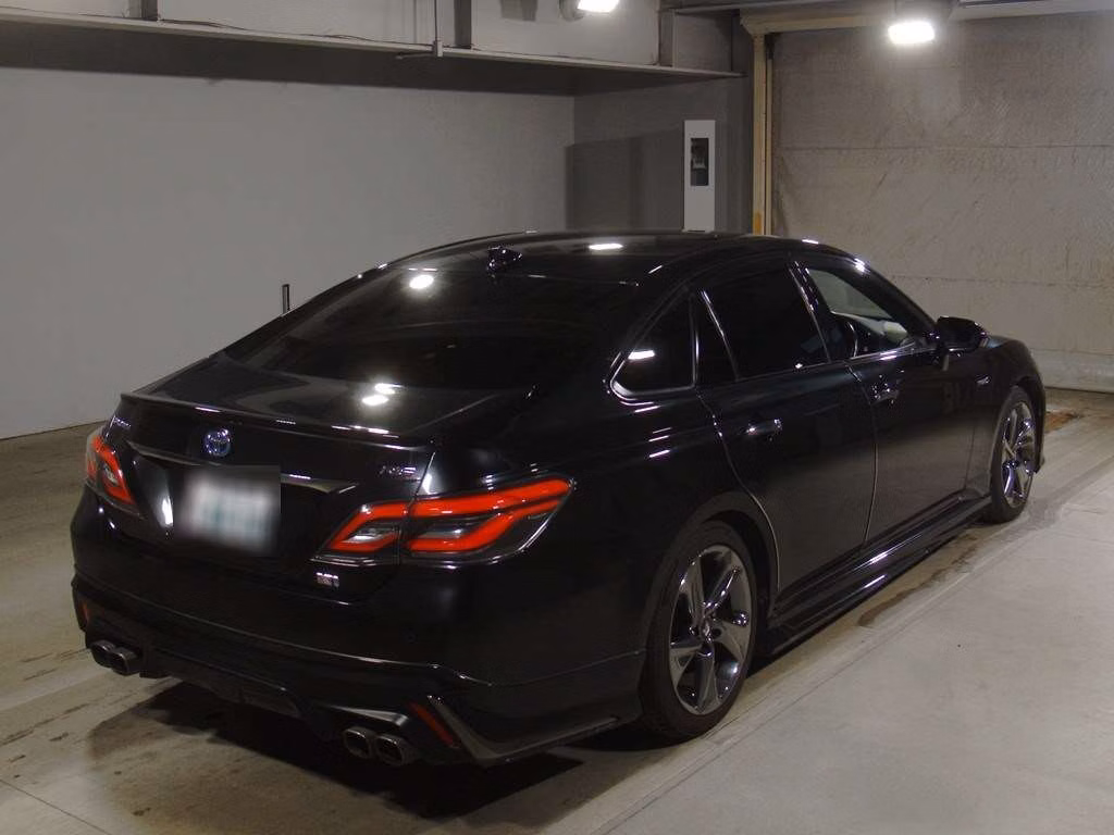 TOYOTA CROWN