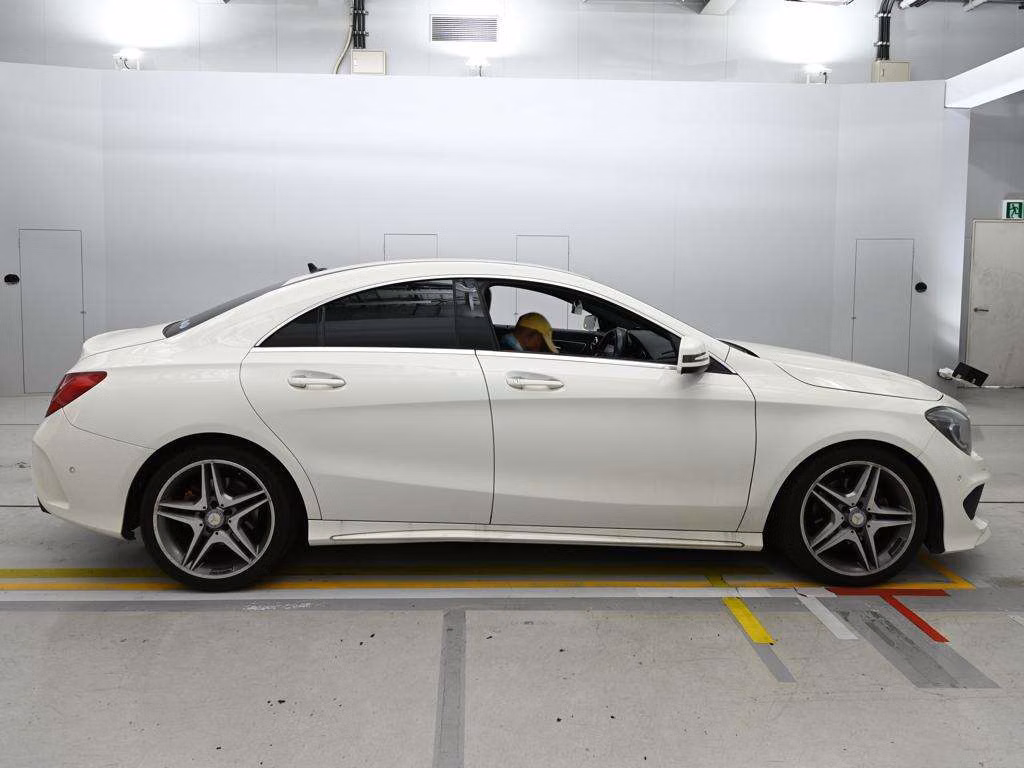 MERCEDES-BENZ CLA-CLASS