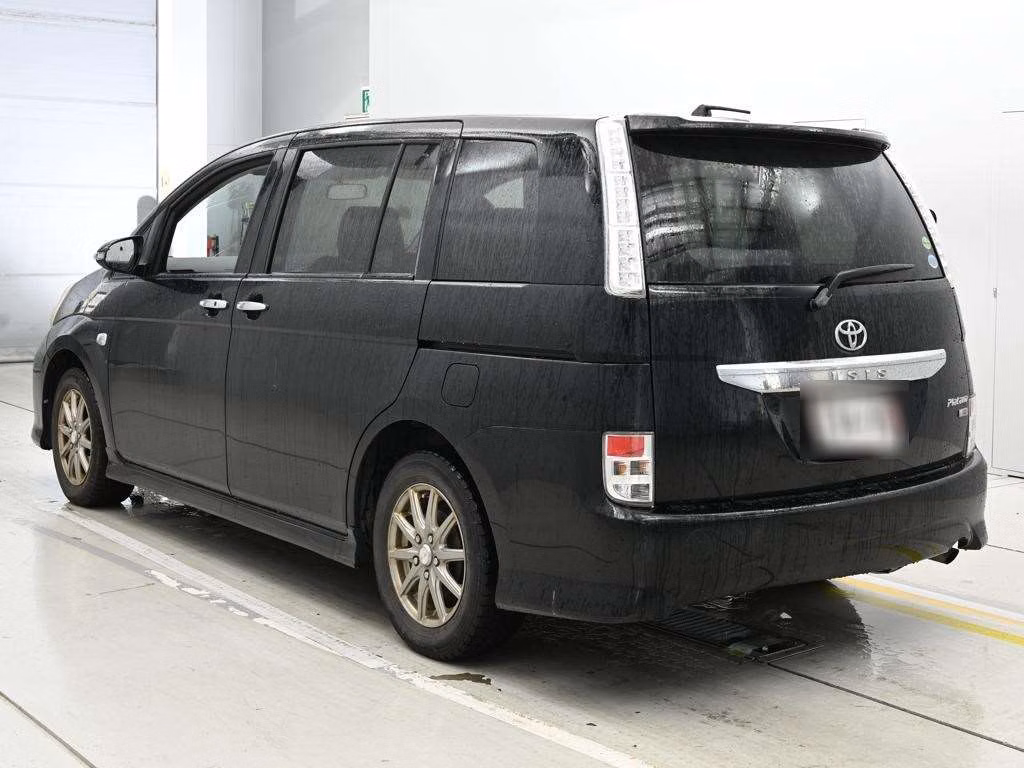 TOYOTA ISIS