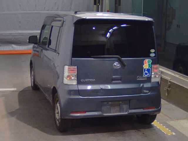DAIHATSU MOVE CONTE