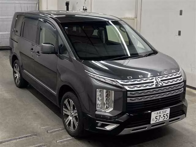 MITSUBISHI DELICA D:5