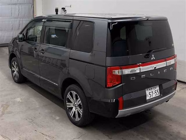 MITSUBISHI DELICA D:5