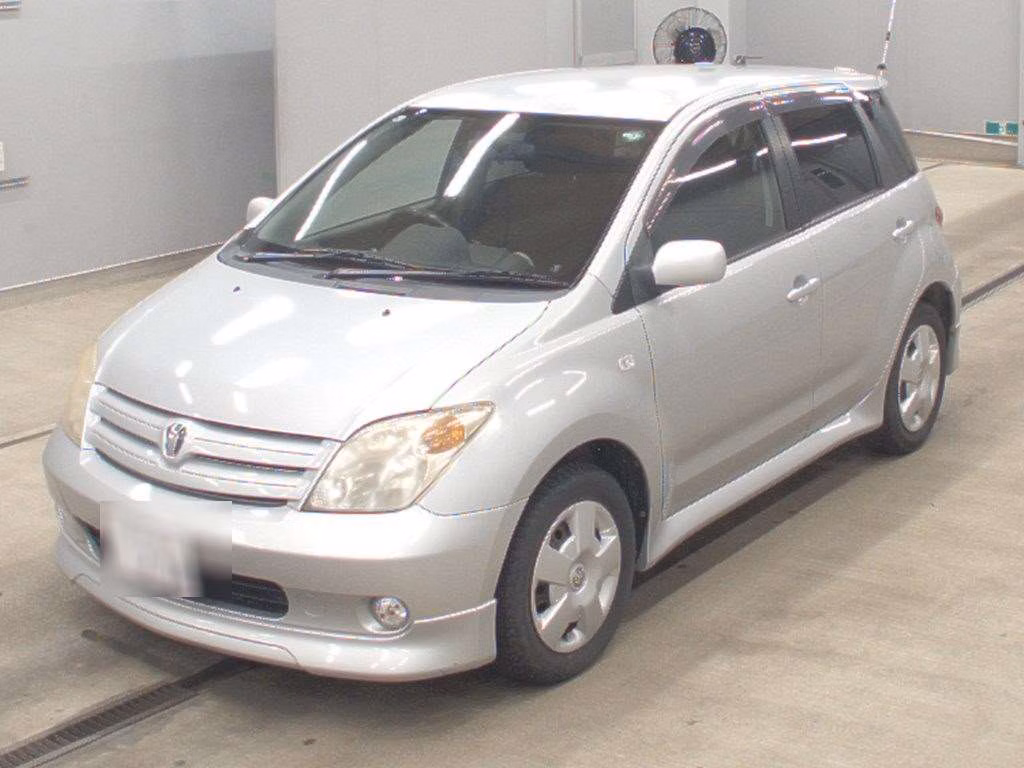 TOYOTA IST