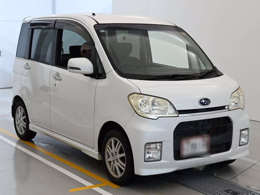 SUBARU LUCRA
