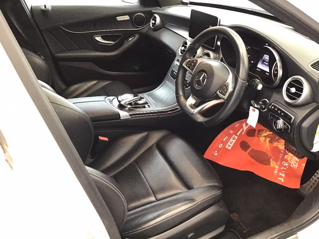 MERCEDES-BENZ C-CLASS