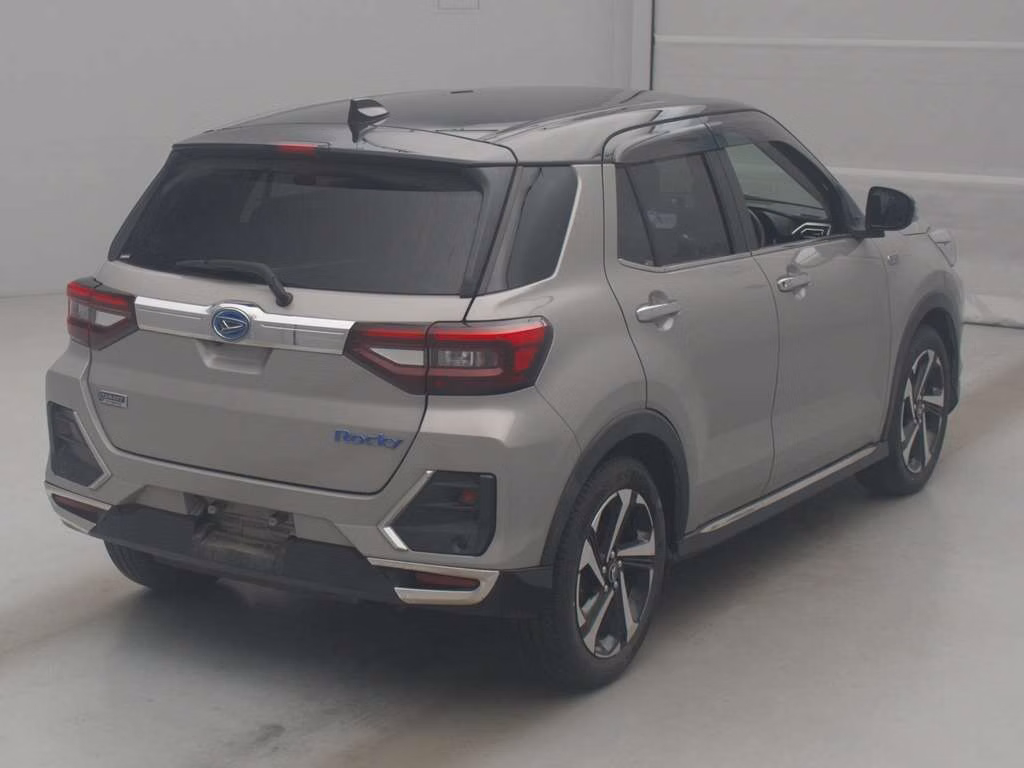 DAIHATSU ROCKY