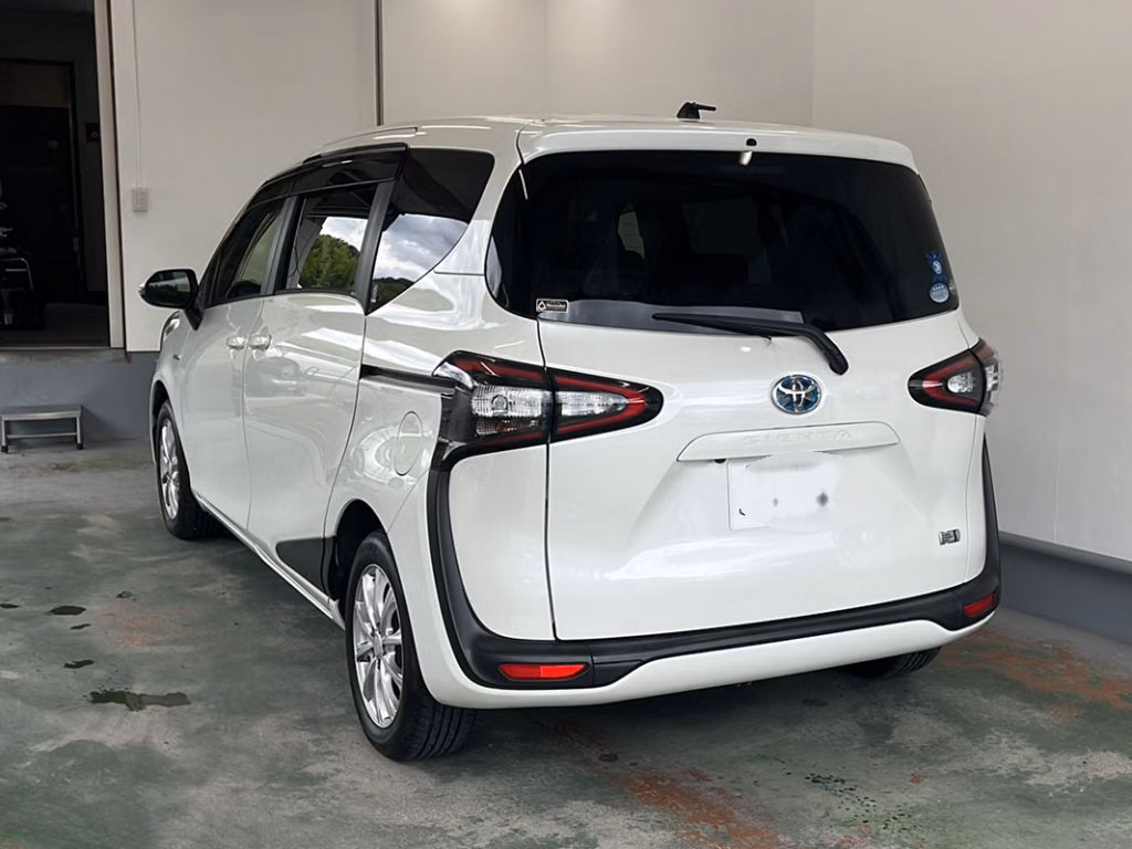 TOYOTA SIENTA