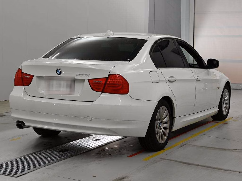 BMW 3-SERIES
