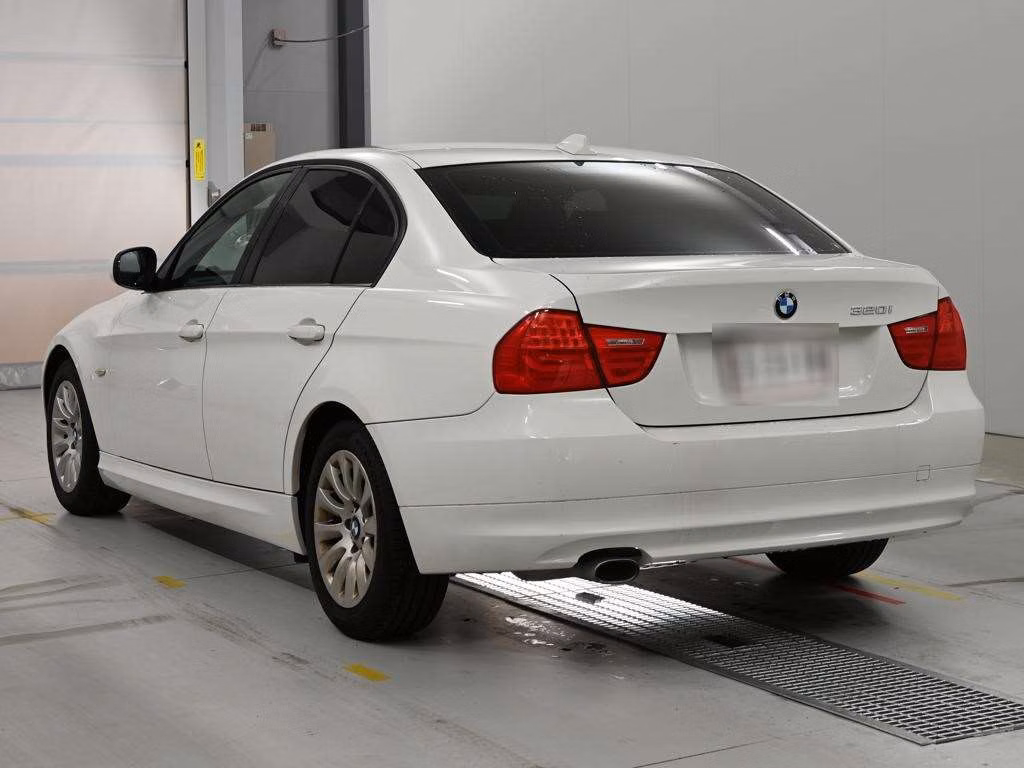 BMW 3-SERIES