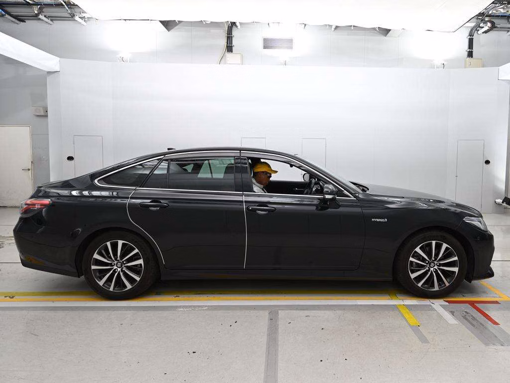 TOYOTA CROWN
