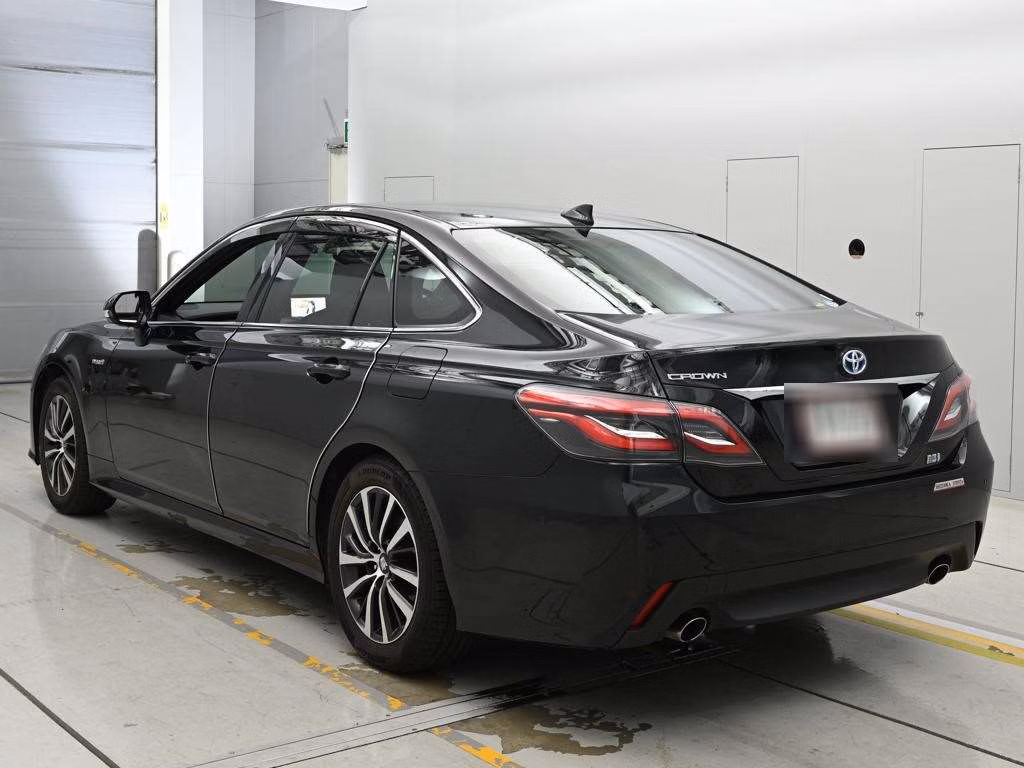TOYOTA CROWN