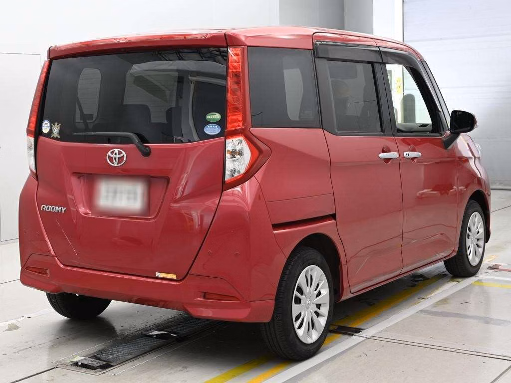 TOYOTA ROOMY