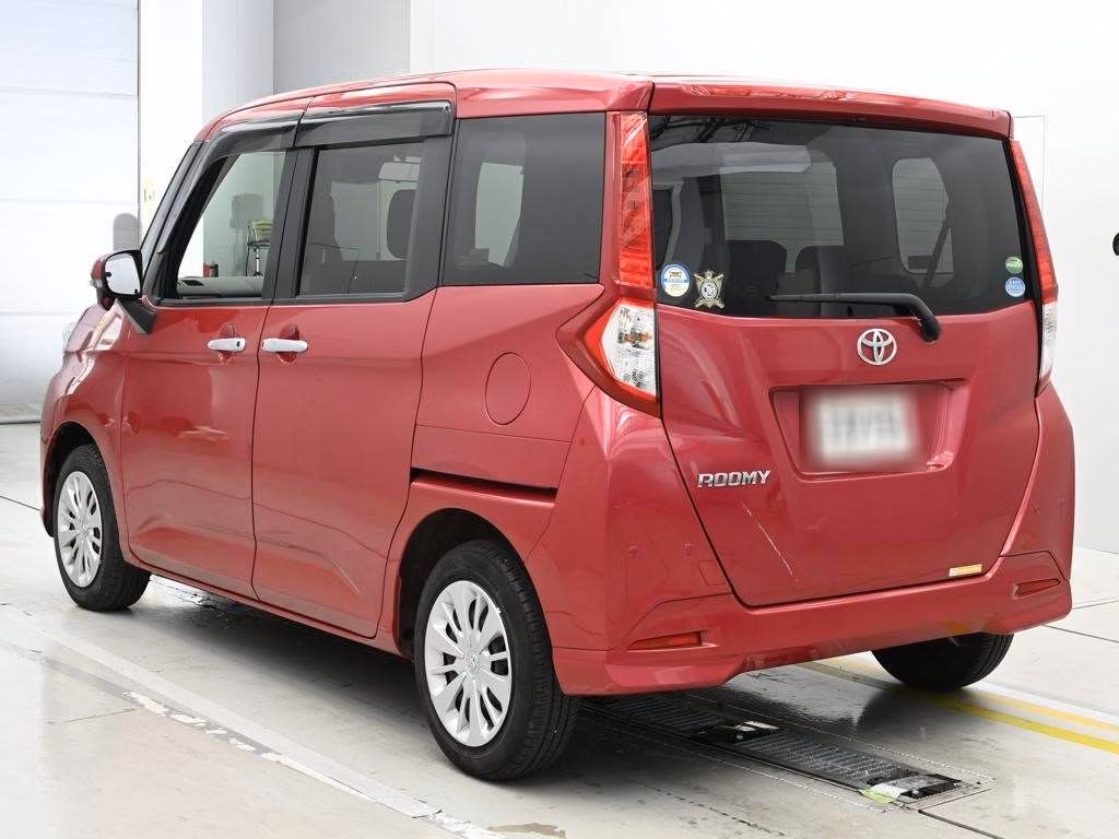 TOYOTA ROOMY