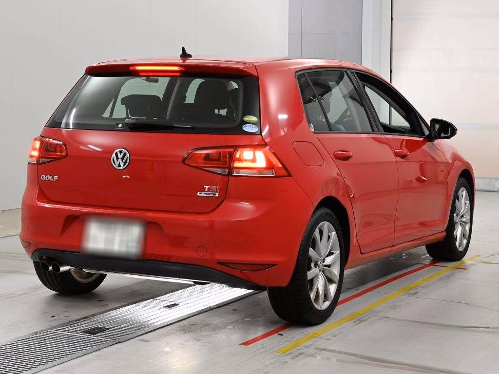 VOLKSWAGEN GOLF