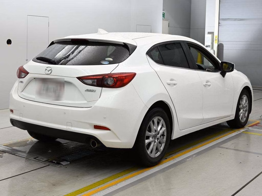 MAZDA AXELA