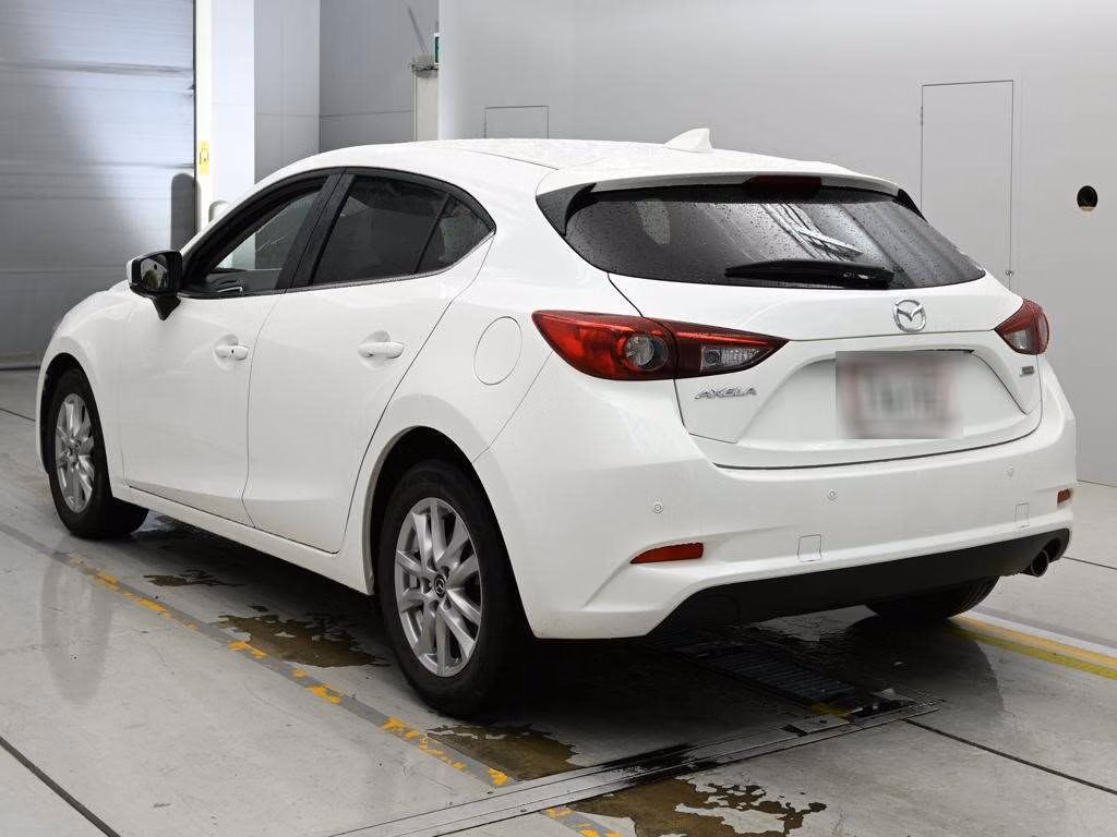 MAZDA AXELA
