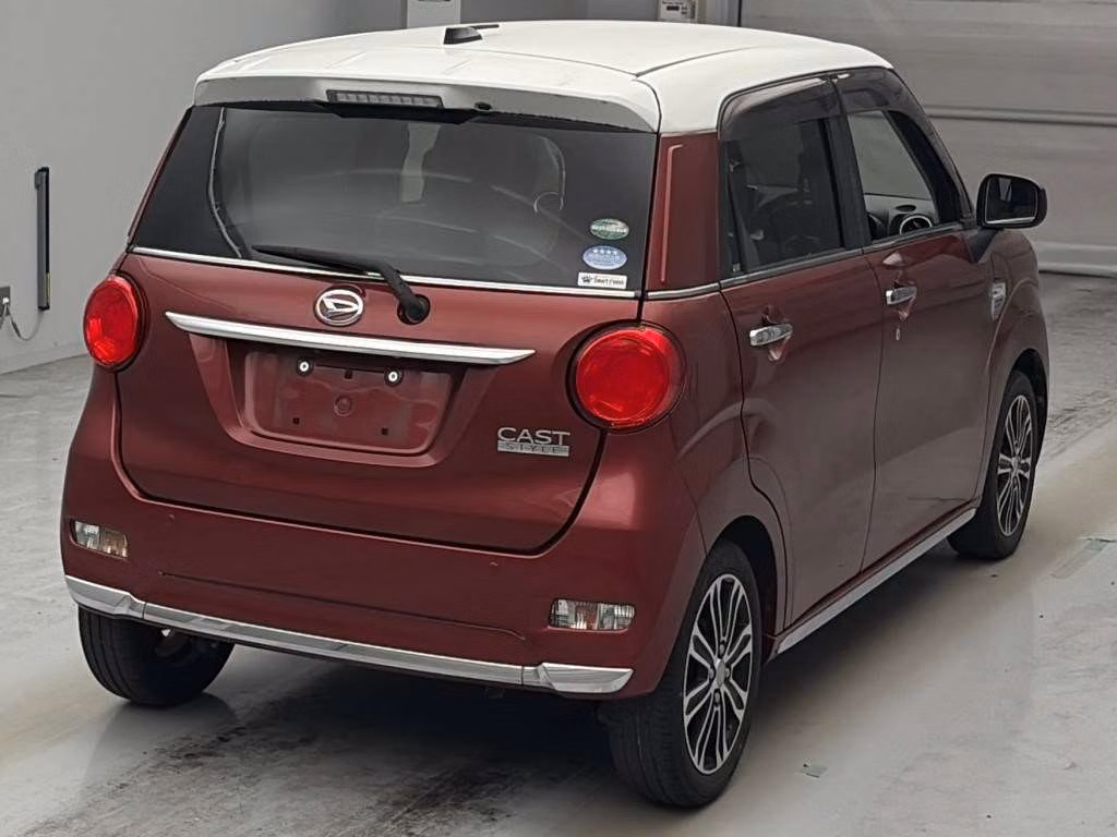 DAIHATSU CAST