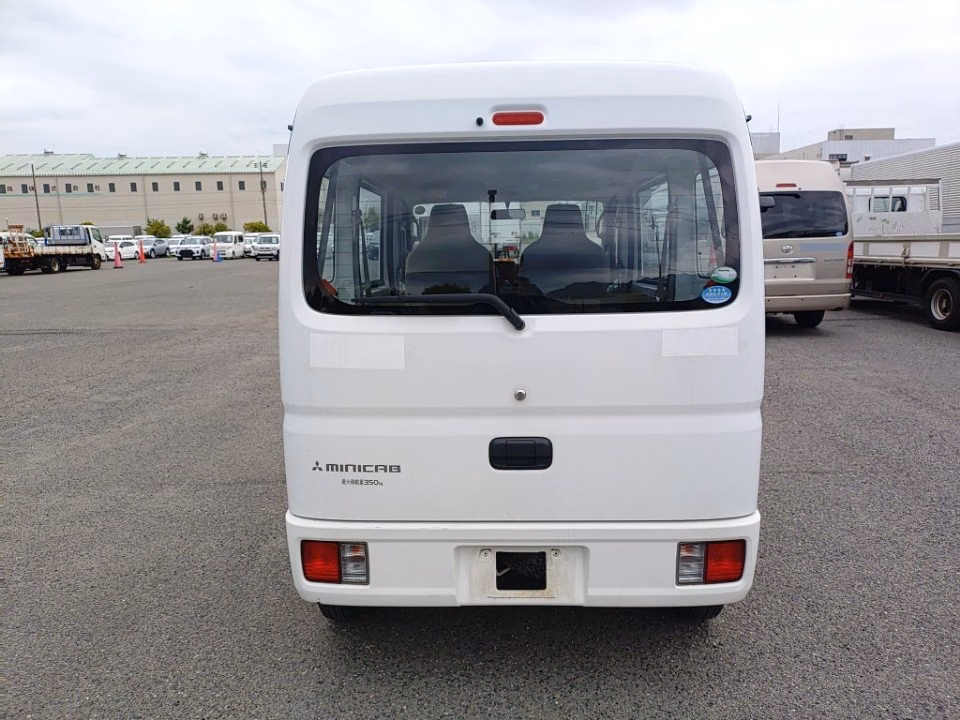 MITSUBISHI MINICAB