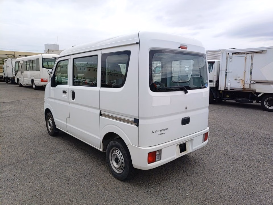 MITSUBISHI MINICAB