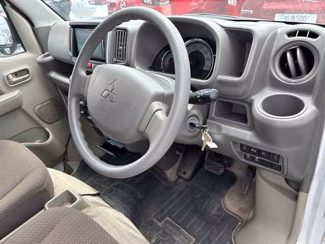 MITSUBISHI MINICAB
