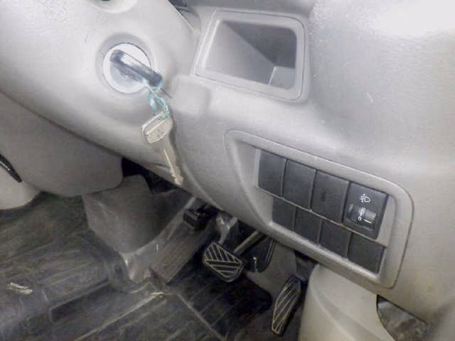 MITSUBISHI MINICAB