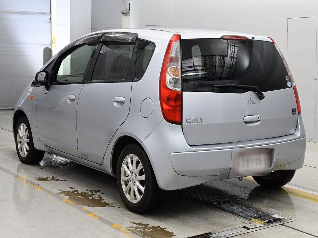 MITSUBISHI COLT