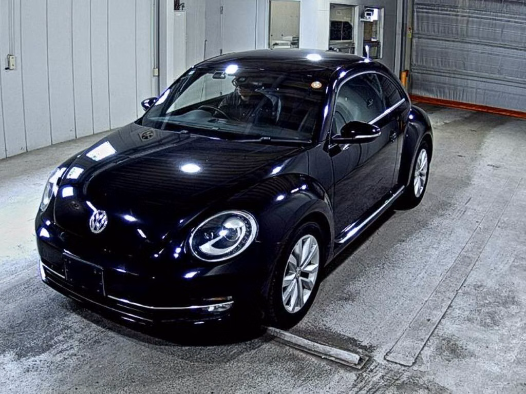 VOLKSWAGEN BEETLE